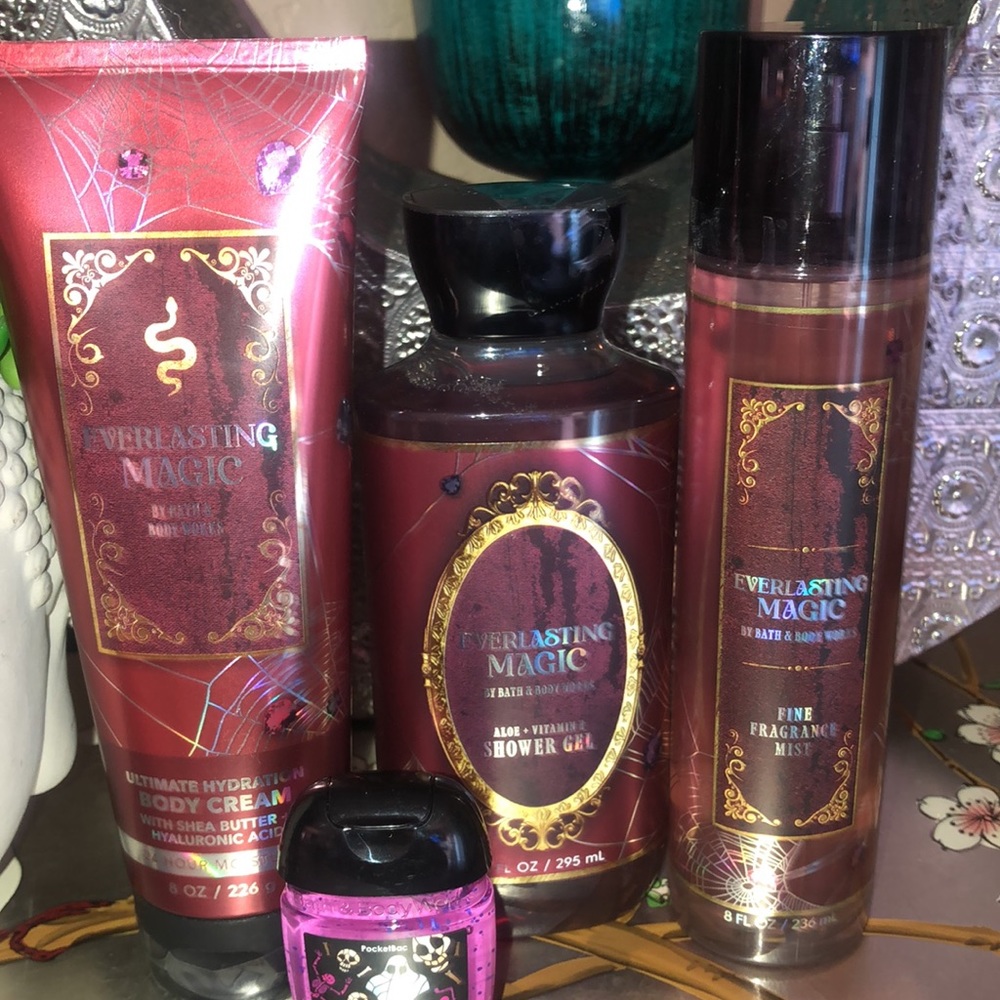 Bath and Bodyworks Halloween collection everlasting magic gift set combo - Picture 2 of 4